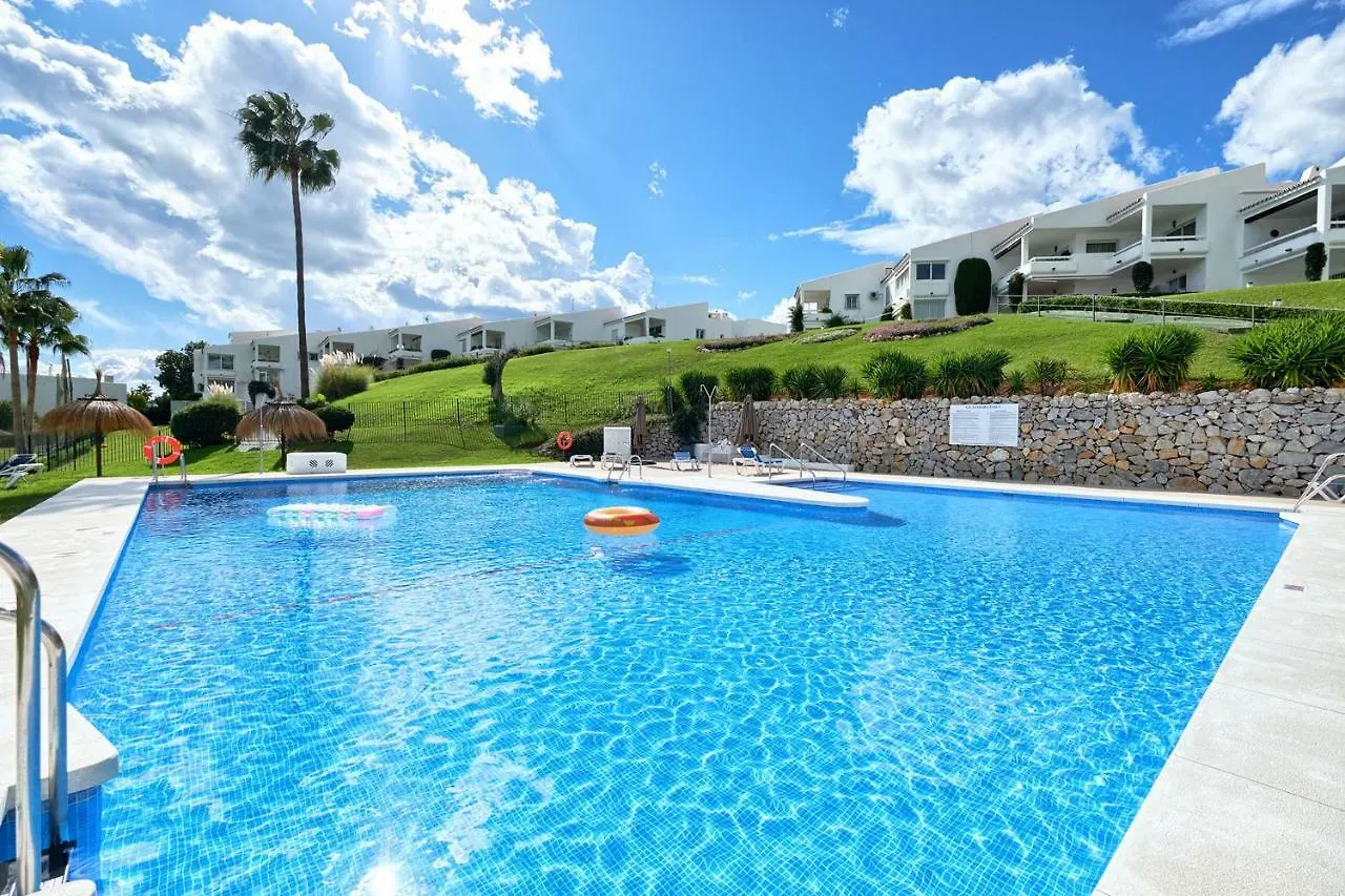 Azahara 1 8B Beautiful Apartment Frontline Golf In Popular Aloha Marbella Espanha
